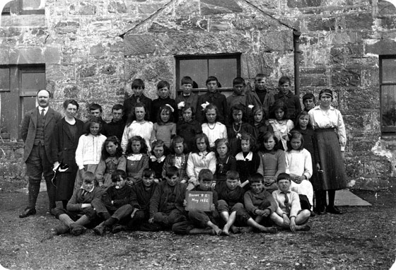 Barvas School Former Pupils - 1922